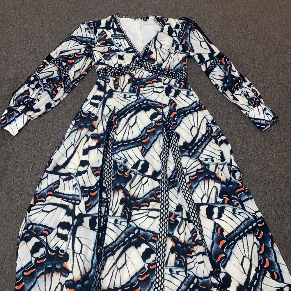 Karen Millen Black and White Butterfly Print Long Sleeve Dress - Picture 5 of 6